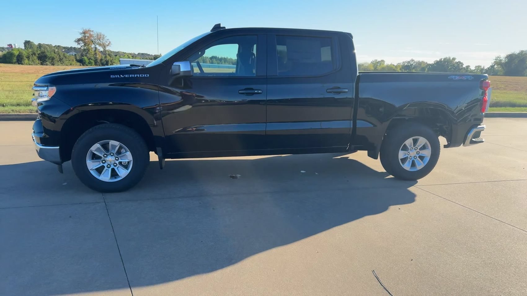 2026 Chevrolet Silverado 1500 LT - Photo 4