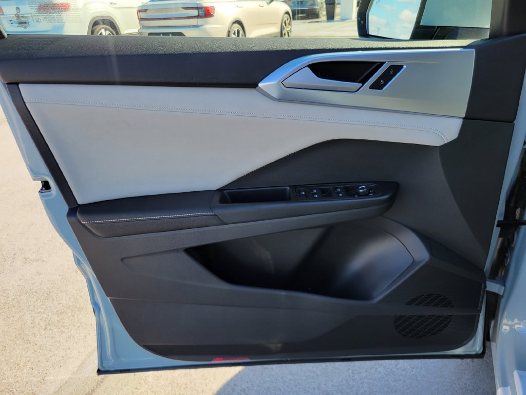 New 2027 Gray Volkswagen 1.5T SE image 9