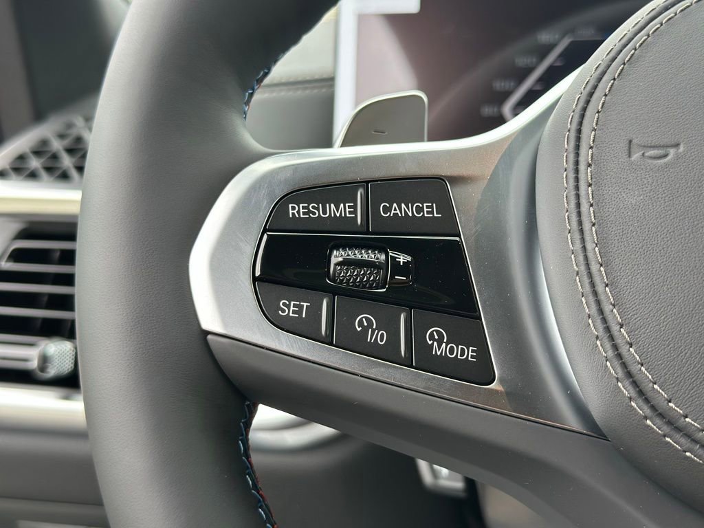 New 2026 Dravit Grey Metallic BMW M60i image 28