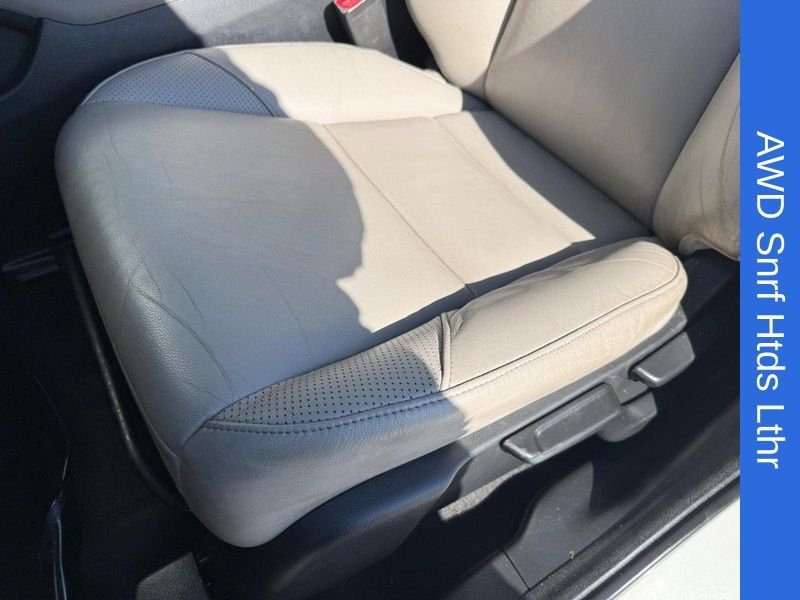 Used 2016 White Orchid Pearl Honda EX-L image 17