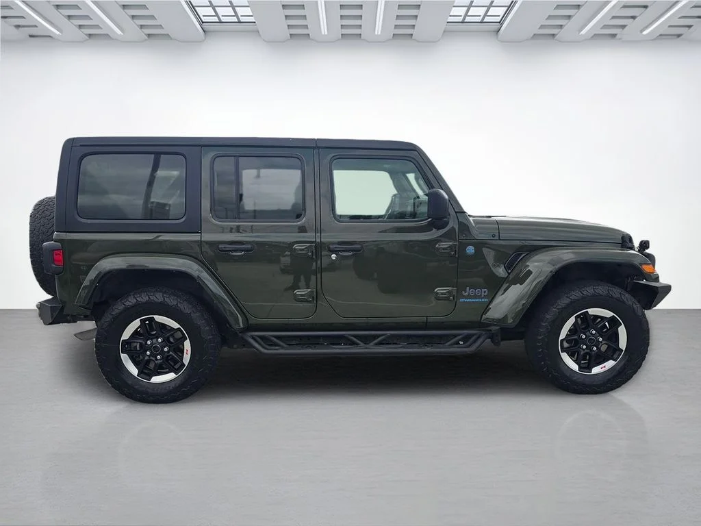 Used 2024 Green Jeep Sport S 4xe image 2