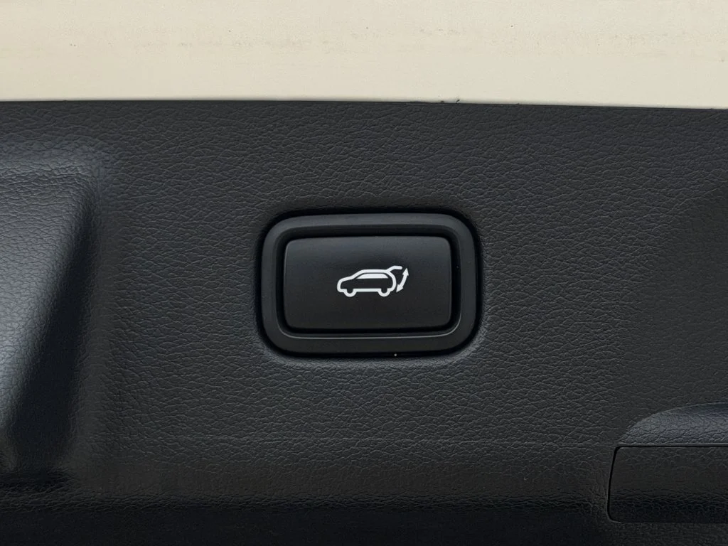 Used 2023 White Hyundai Limited image 29