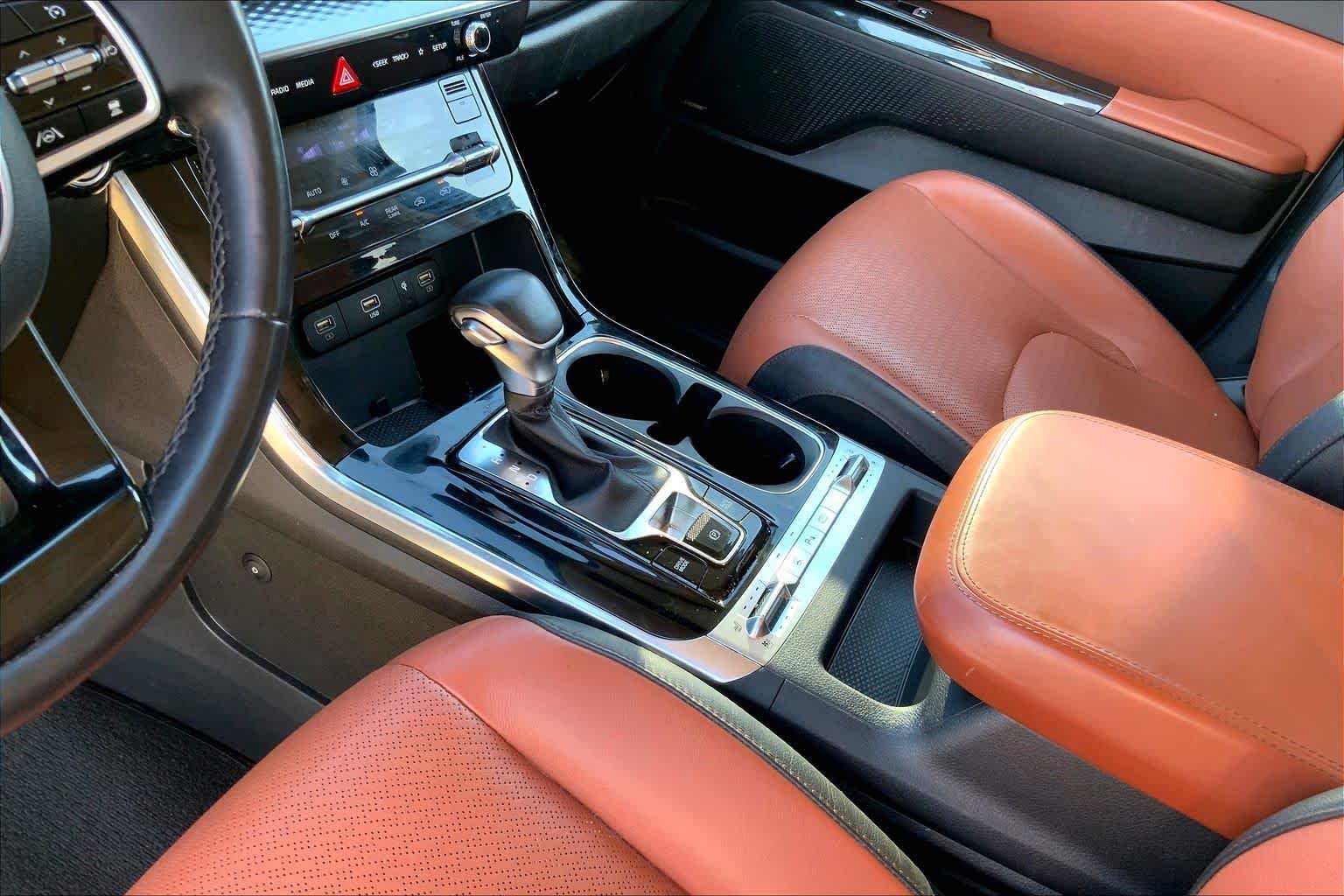 Used 2024 Ceramic Silver Kia SX Prestige image 15