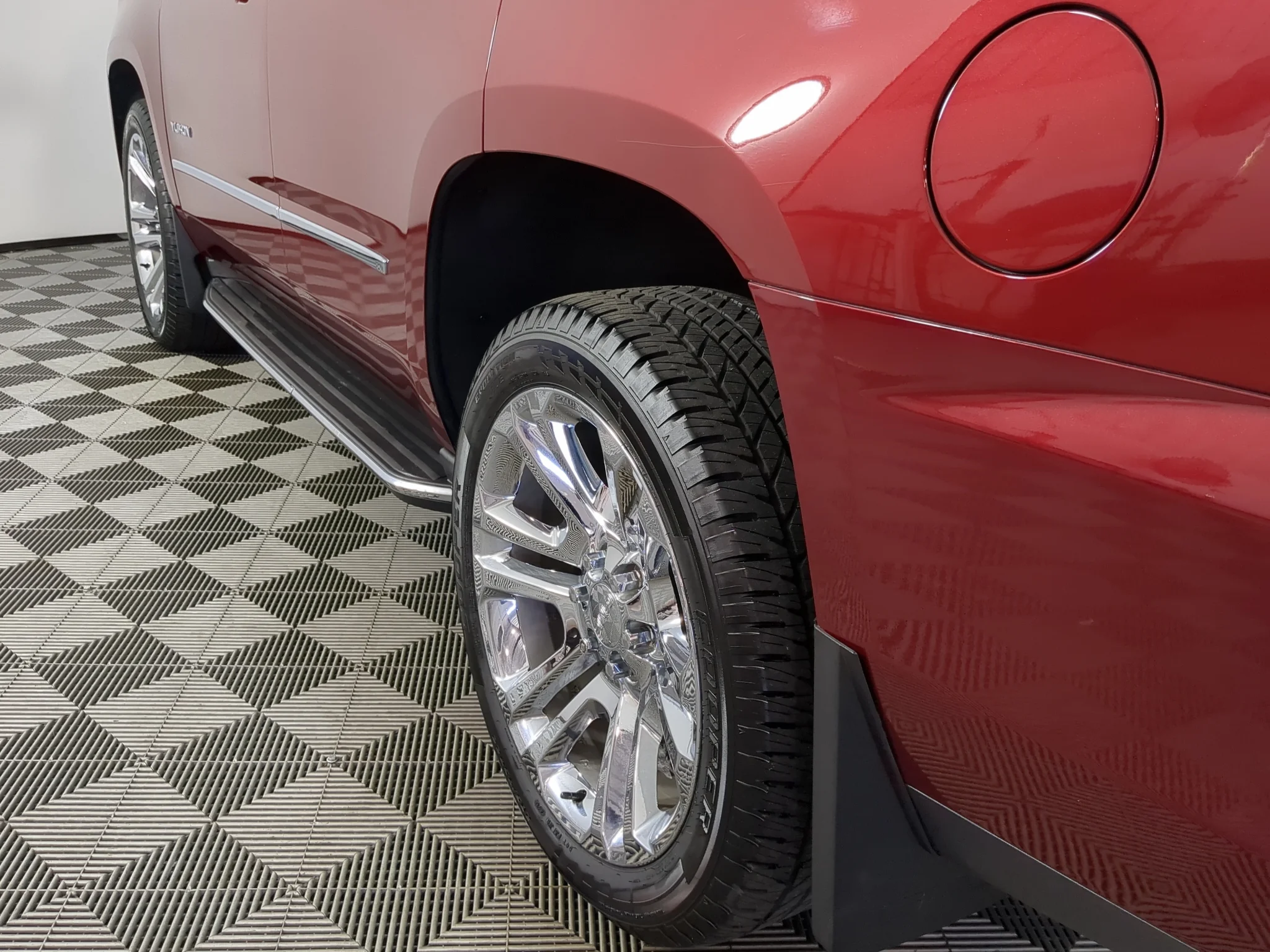 Used 2018 Crimson Red Tintcoat GMC SLT image 6