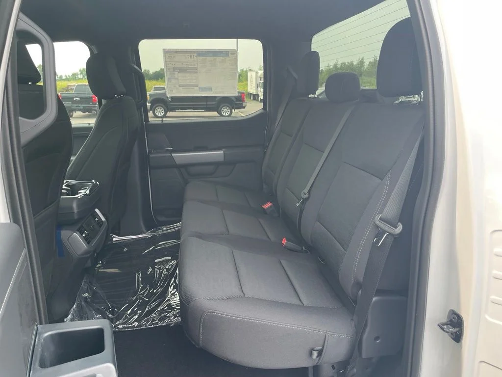 New 2026 Oxford White Ford XLT image 24