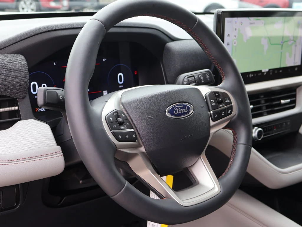 New 2026 Star White Metallic Tri-Coat Ford Active image 26