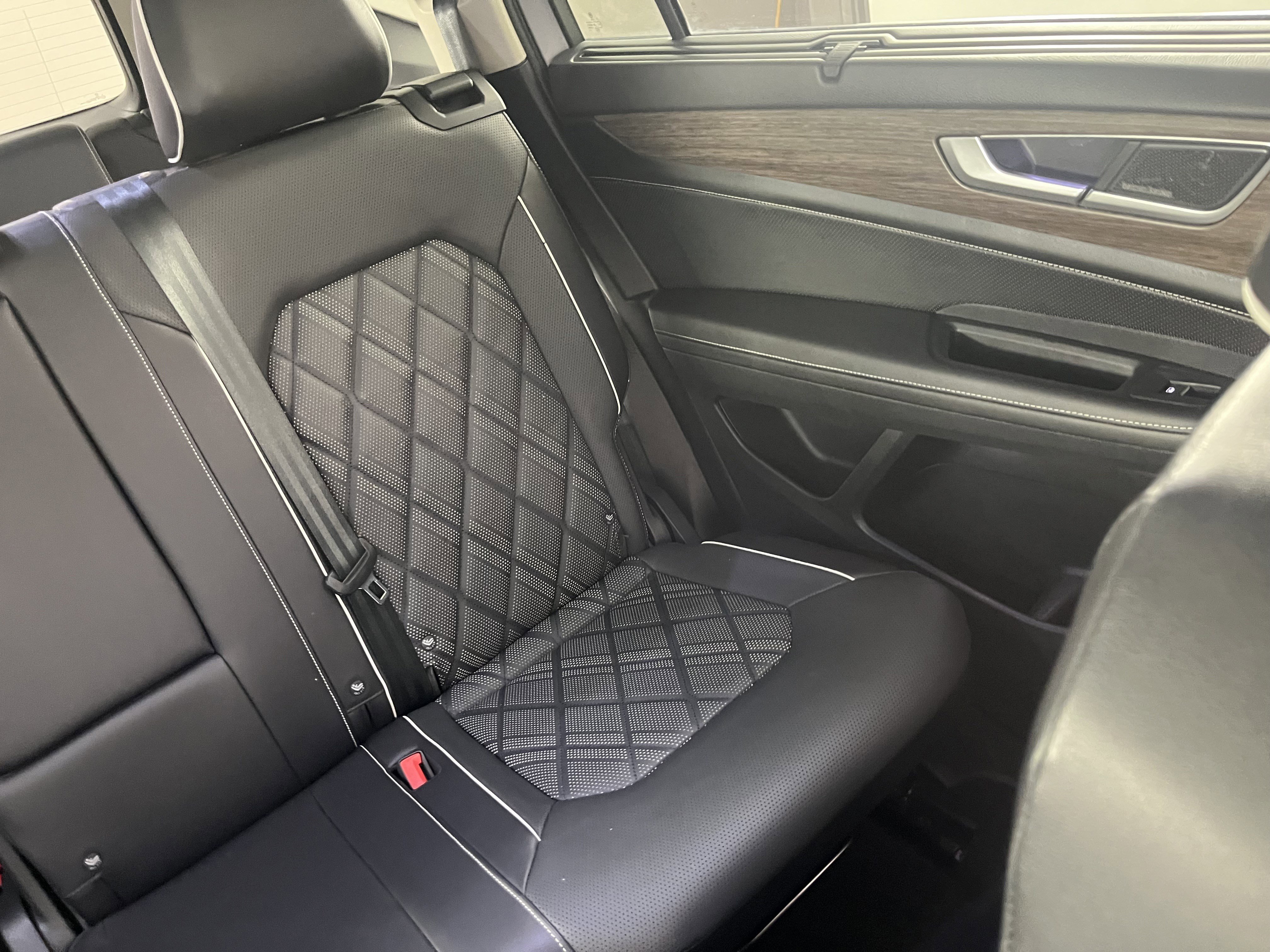 2024 Volkswagen Atlas SEL Premium R-Line - Photo 24