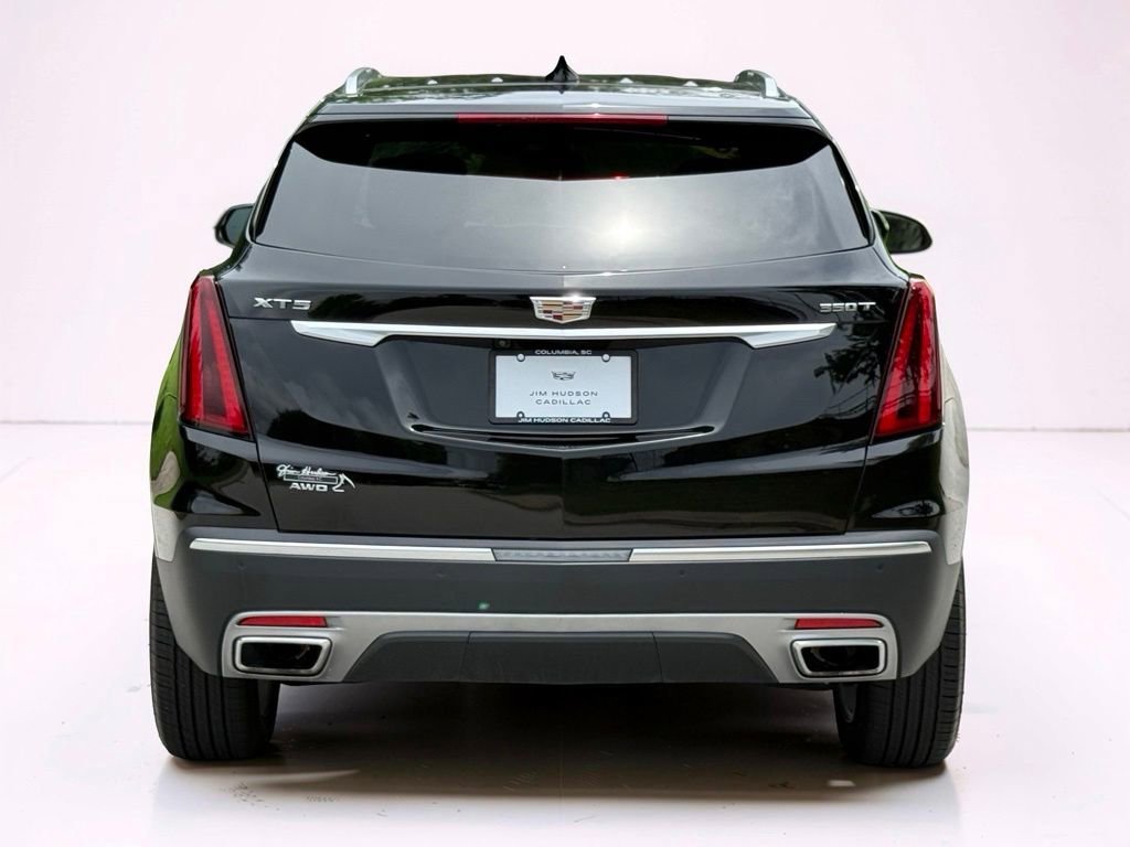 Used 2025 Stellar Black Metallic Cadillac Premium Luxury image 13