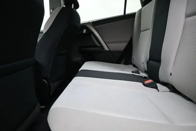 Used 2018 Gray Toyota XLE image 14