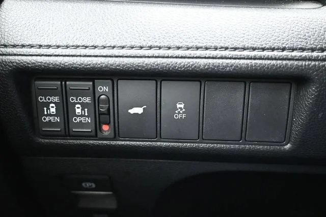 2025 Honda Odyssey EX-L - Photo 84