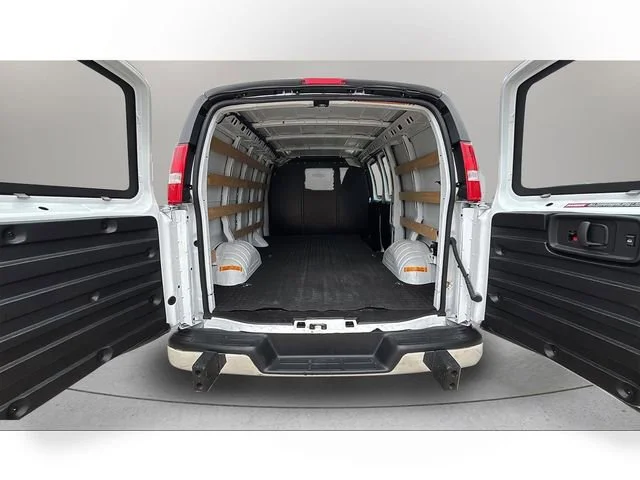 Used 2024 Summit White GMC Work Van image 29