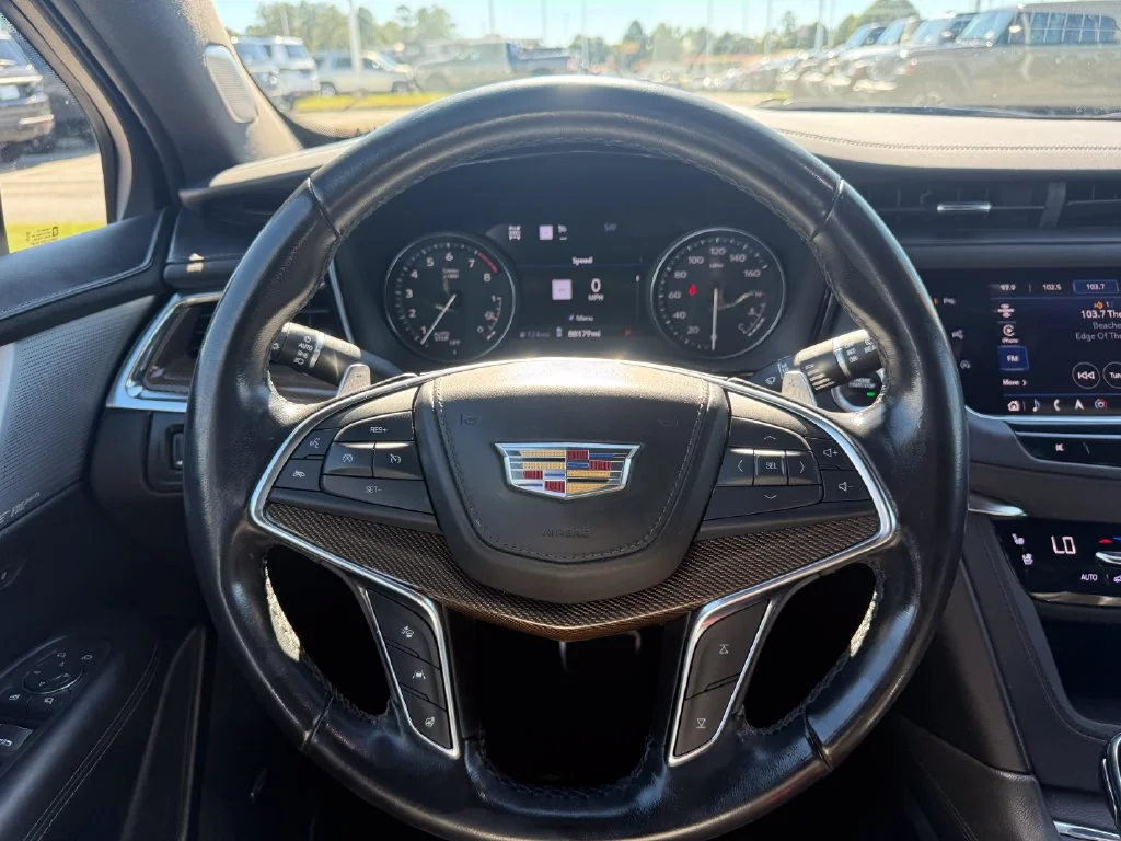 Used 2021 Black Cadillac Sport image 9