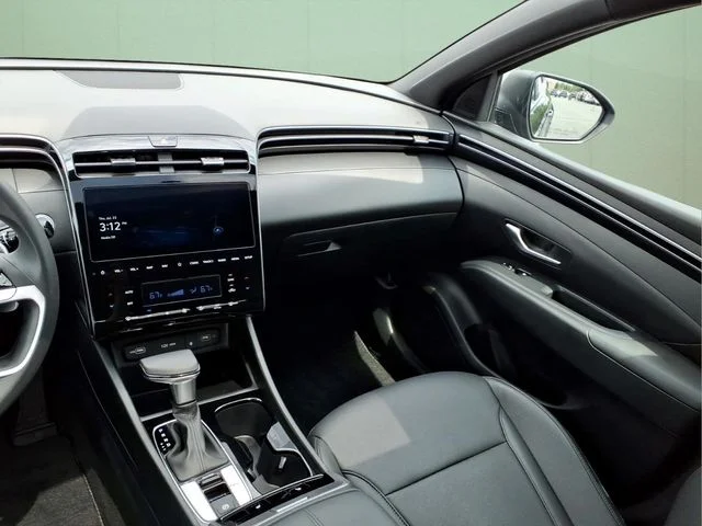 Used 2024 Black Hyundai NIGHT image 18