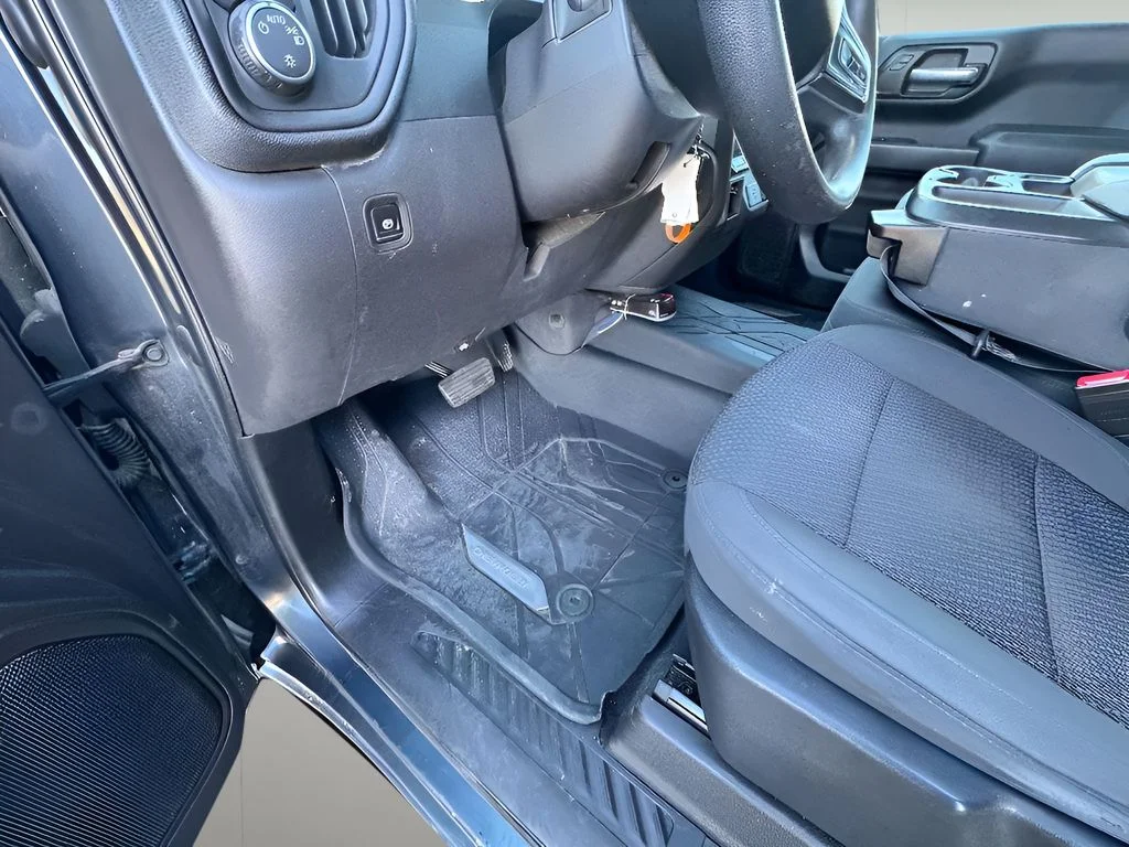 Used 2020 Shadow Gray Metallic Chevrolet Custom image 21