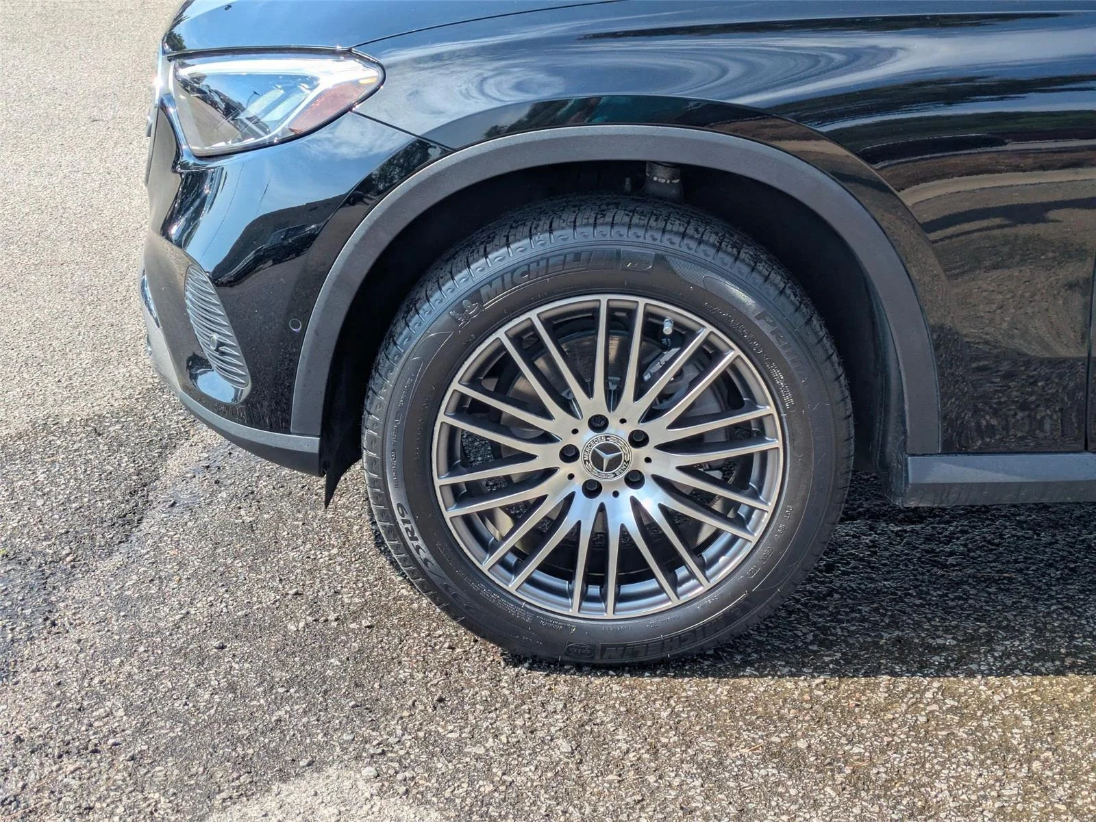 Used 2024 Black Mercedes-Benz GLC 300 image 11