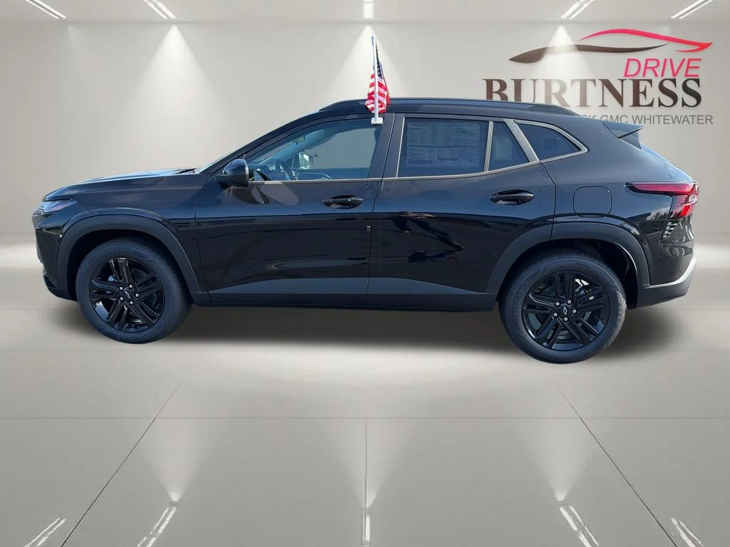 New 2026 Mosaic Black Metallic Chevrolet ACTIV image 3