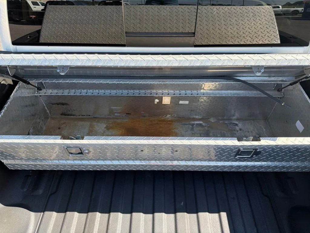Used 2011 White GMC Denali image 11