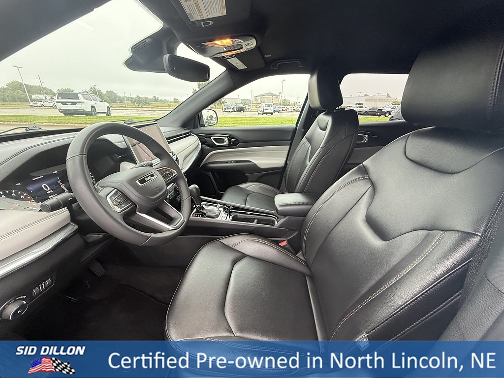 Used 2023 Laser Blue Pearl Coat Jeep Limited image 19