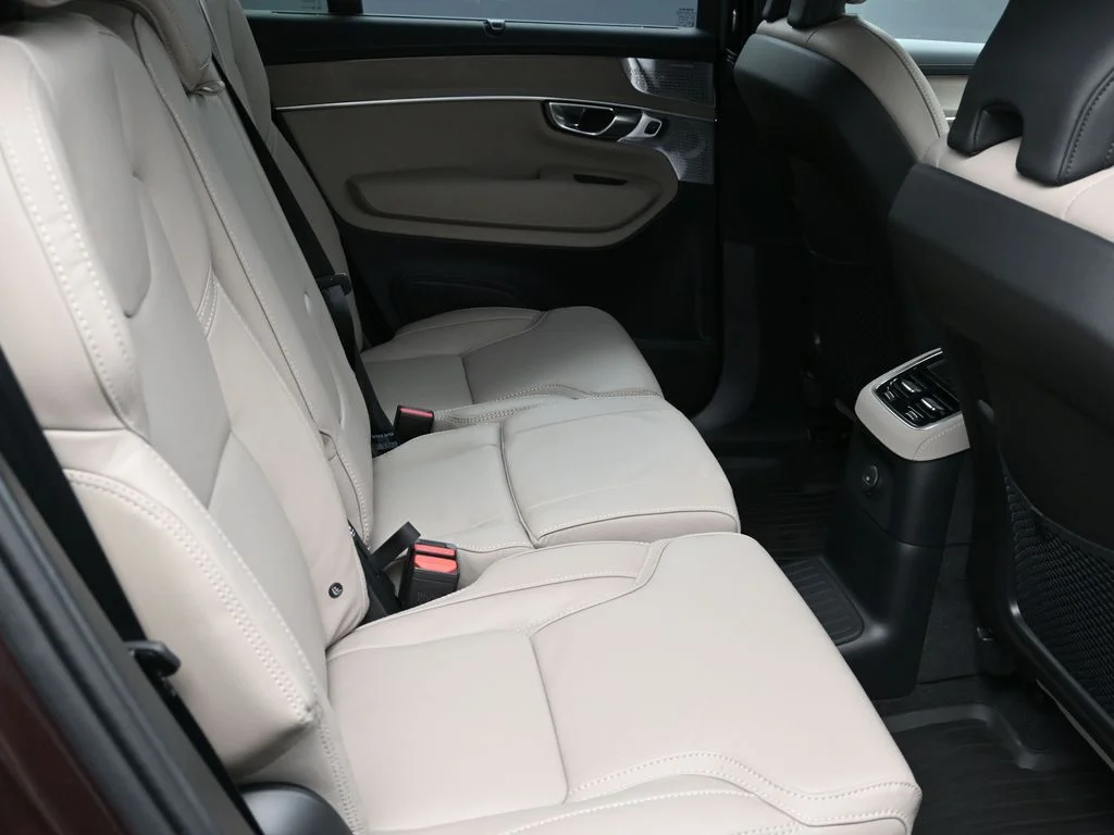 New 2026 Mulberry Red Volvo T8 Ultra image 20