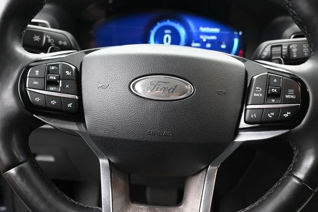 Used 2021 Blue Ford Platinum image 18
