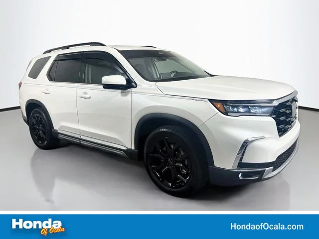 2025 Honda Pilot 2WD Touring w/HPD Wheels