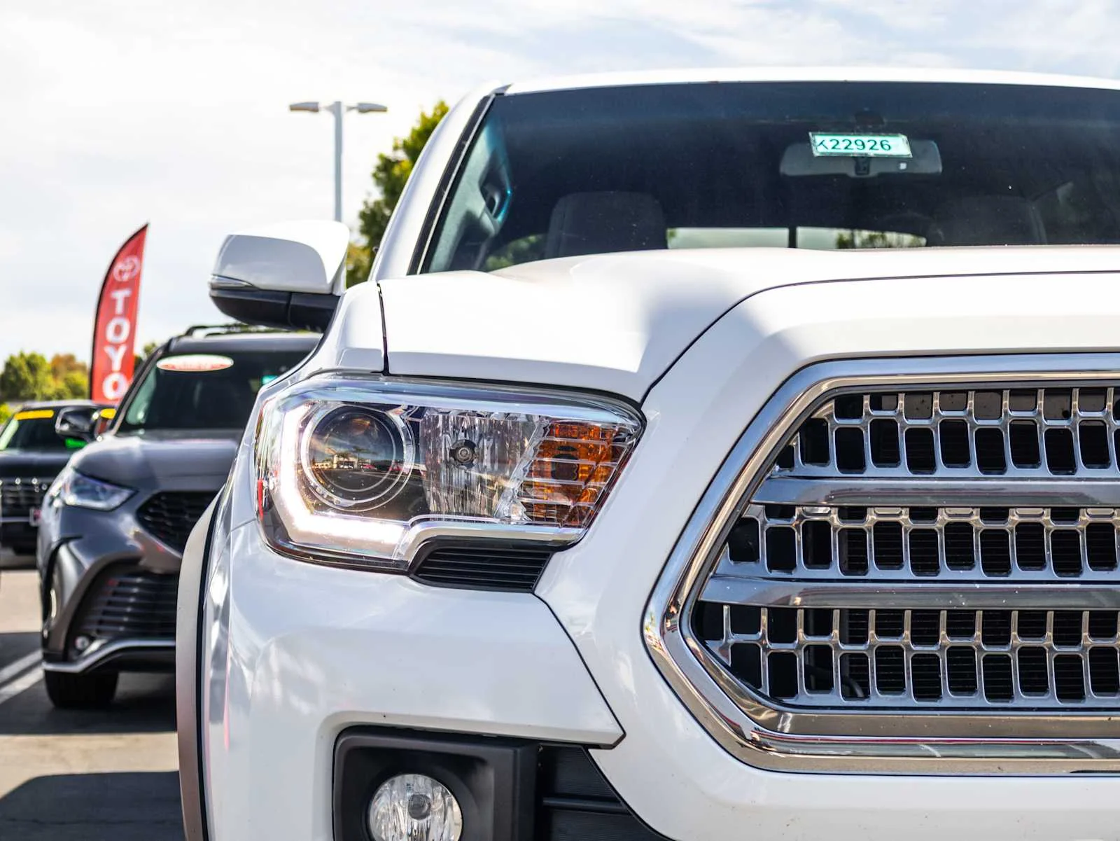 Used 2017 Super White Toyota TRD Off Road image 4