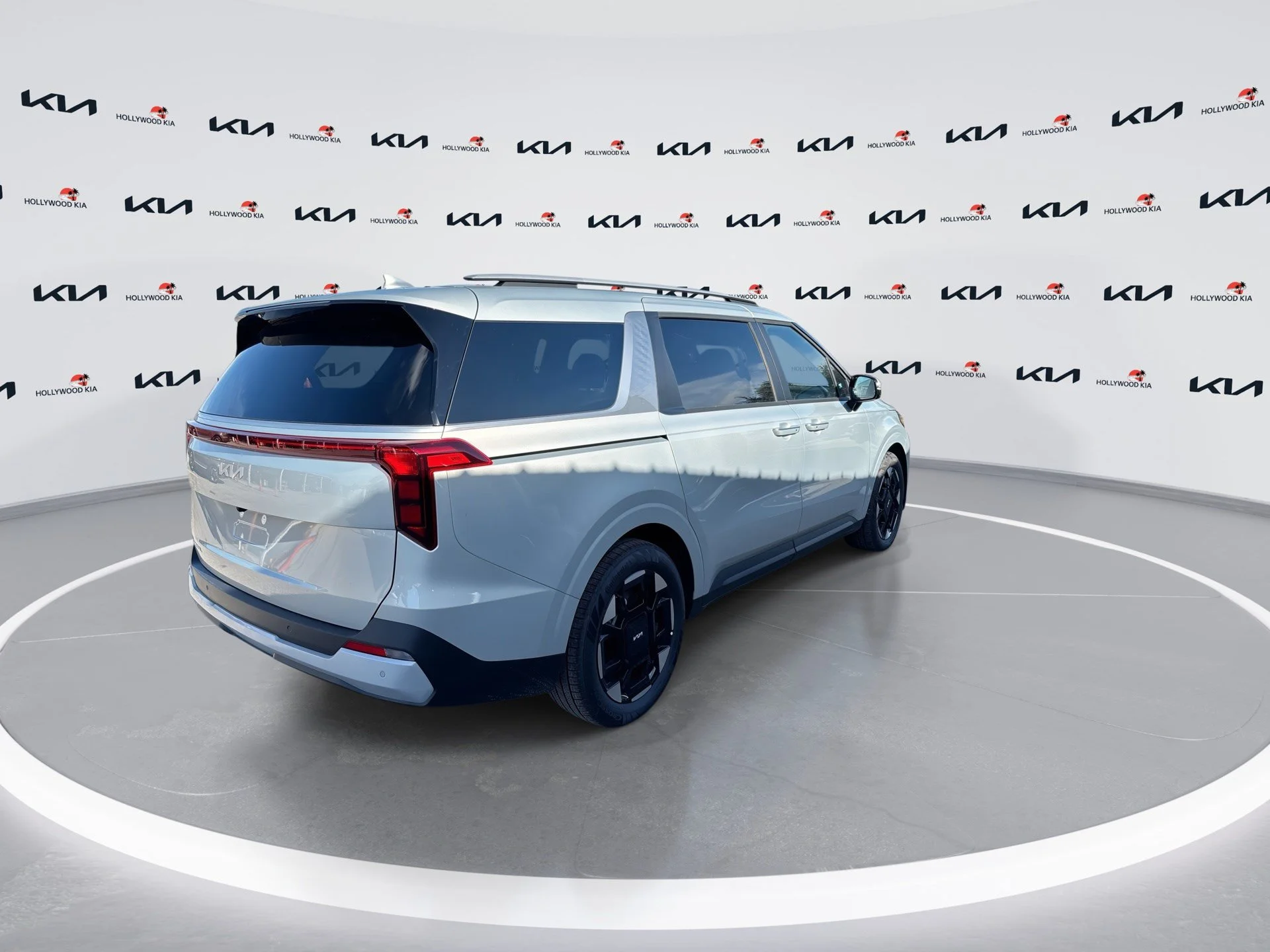 New 2027 Ivory Silver Kia EX image 8