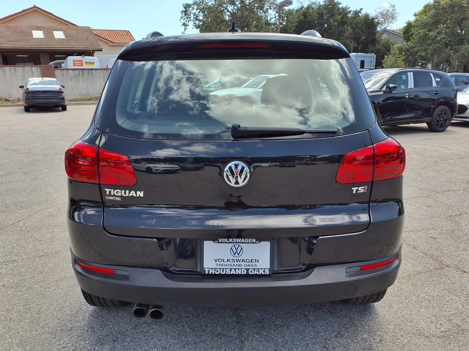 Used 2017 Black Volkswagen 2.0T image 8