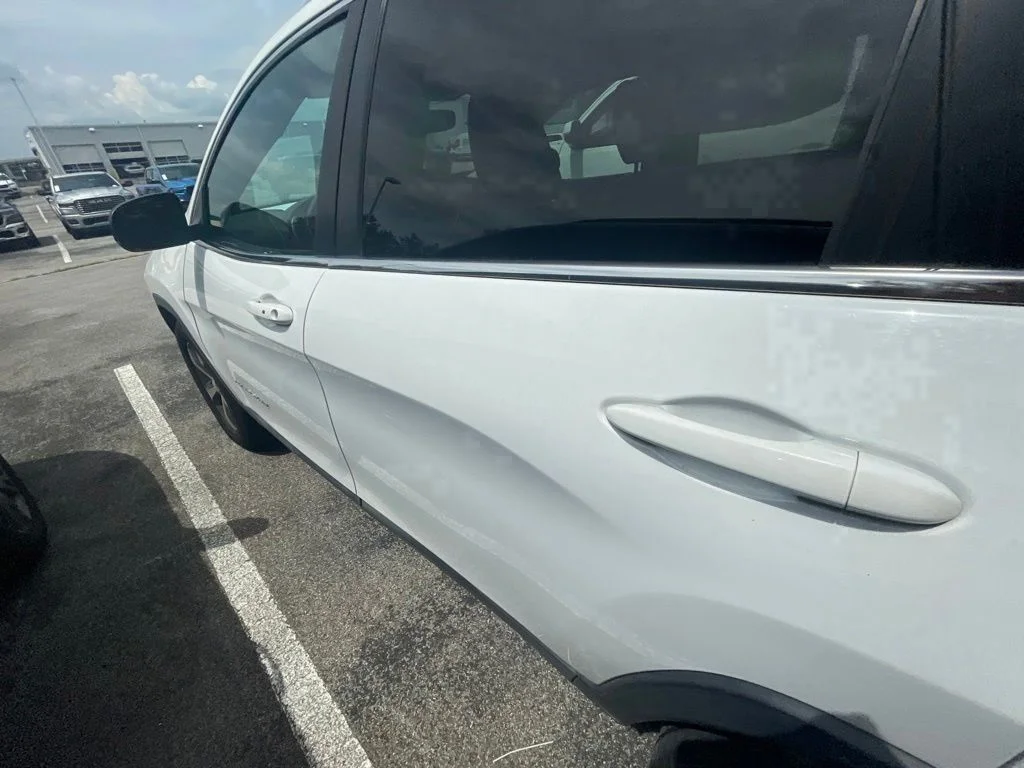 Used 2019 White Jeep Limited image 16