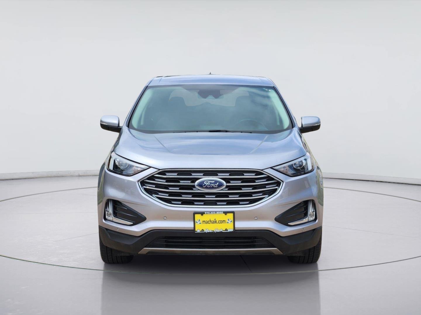 Used 2024 Iconic Silver Ford Titanium image 2