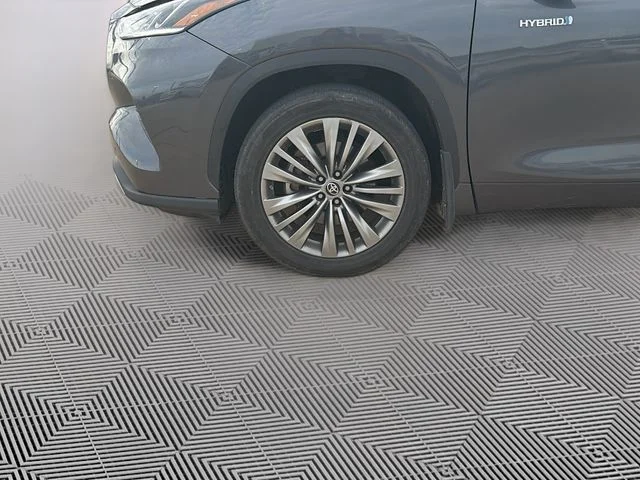Used 2020 Gray Toyota Platinum image 10
