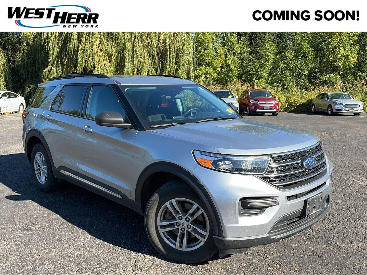 Used 2023 Iconic Silver Ford XLT image 1