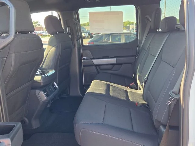 New 2026 Oxford White Ford XLT image 13