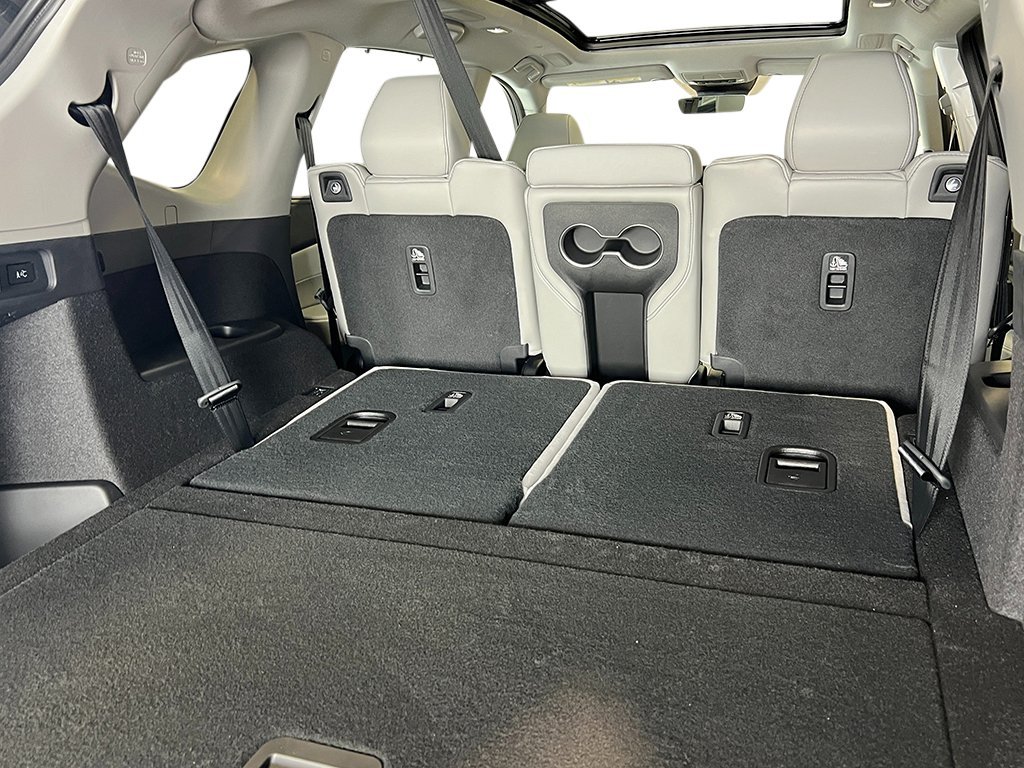 New 2026 Solar Silver Metallic Acura w/Technology Package image 34