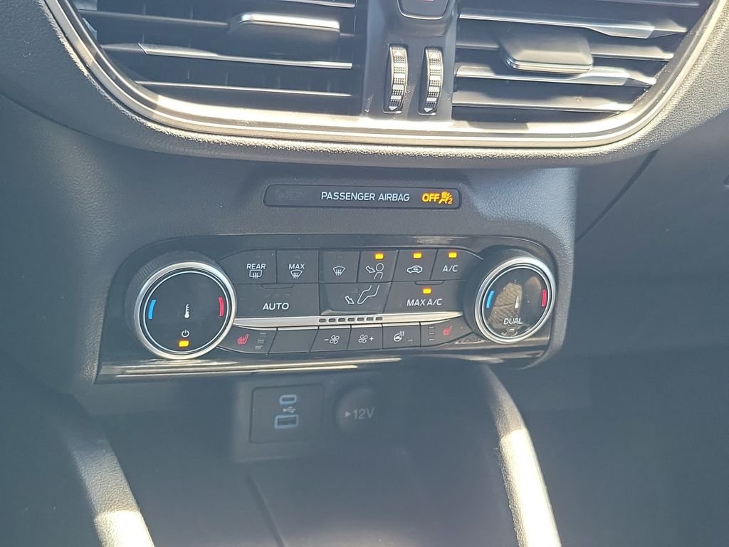 Certified Used 2022 White Ford SE image 25