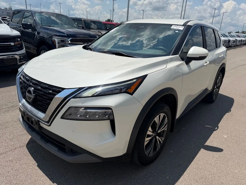Used 2023 White Nissan SV image 23