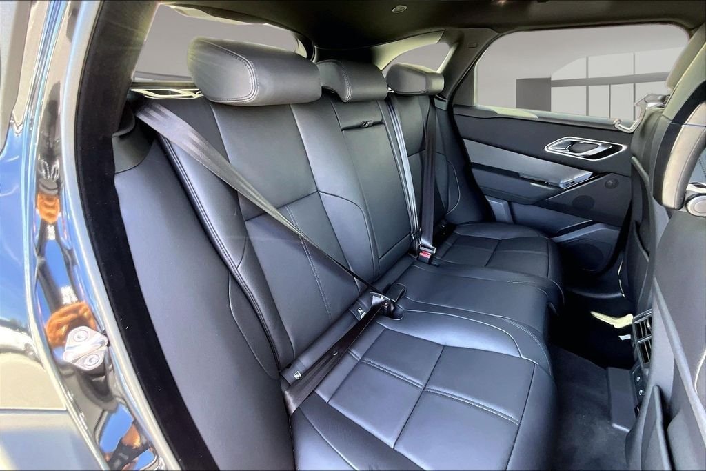 New 2026 SANTORINI BLACK Land Rover S image 10