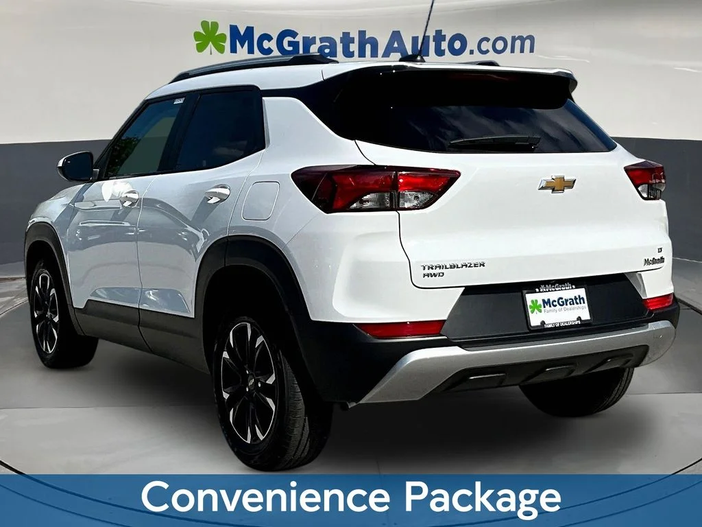 Used 2023 White Chevrolet LT image 5