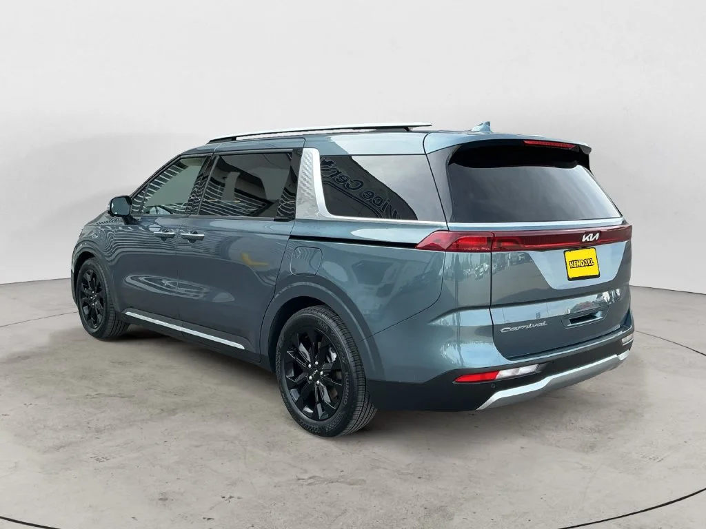 Used 2022 Blue Kia SX image 11