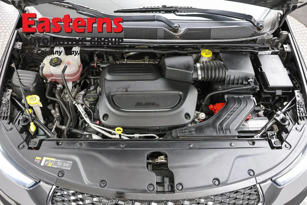 Used 2023 Gray Chrysler Touring L image 7