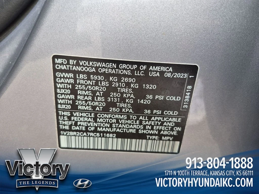 Used 2024 Silver Volkswagen 2.0T SEL image 30