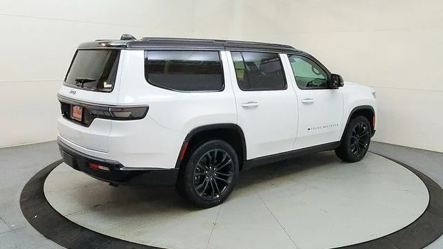 New 2026 Bright White Clear-Coat Exterior Paint Jeep Summit Obsidian image 10