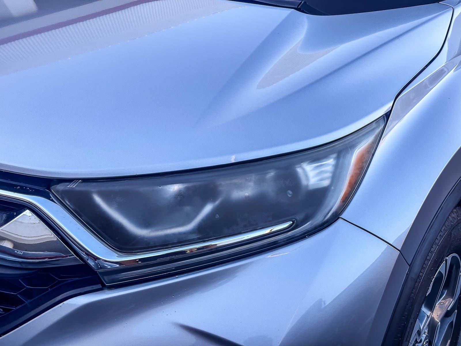 Used 2018 White Diamond Pearl Honda EX image 7