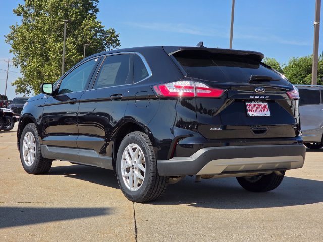 Used 2024 Agate Black Metallic Ford SEL image 5
