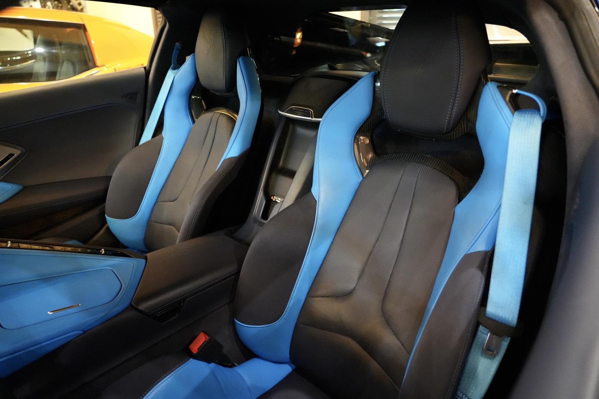 Used 2021 Rapid Blue Chevrolet 2dr Stingray Cpe w/3LT image 4