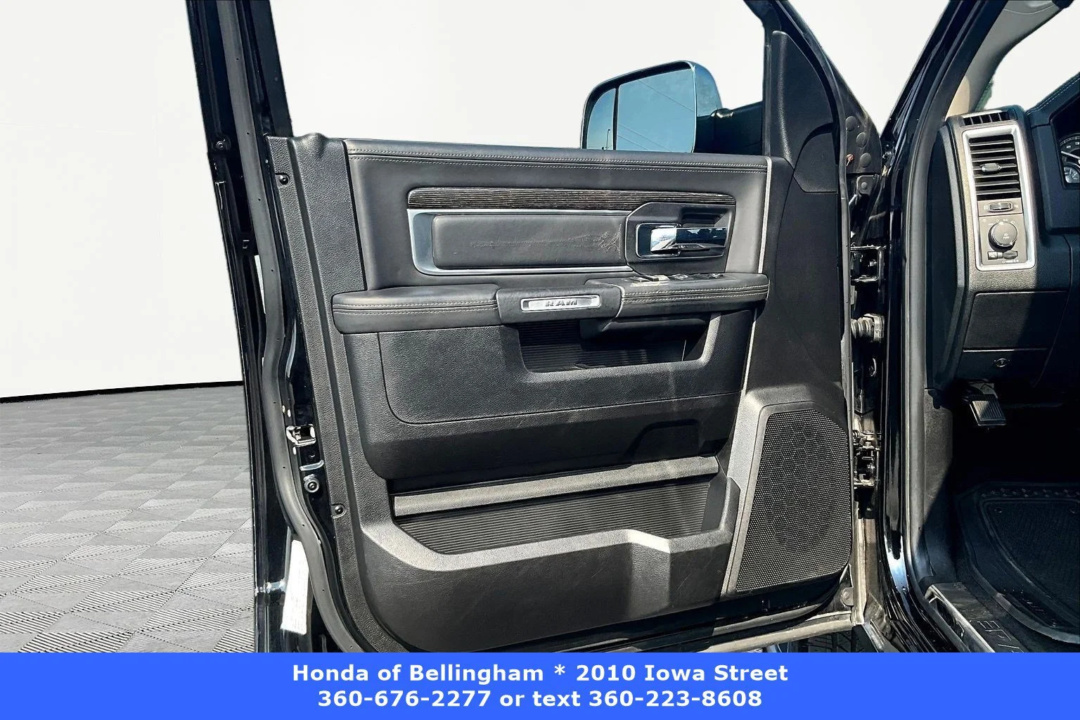 Used 2015 Black Clearcoat Ram Laramie Limited image 19