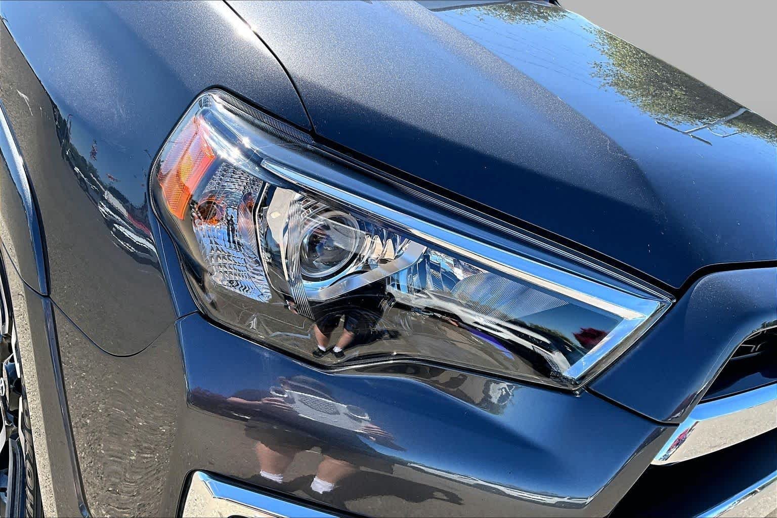 Used 2018 Magnetic Gray Metallic Toyota Limited image 27