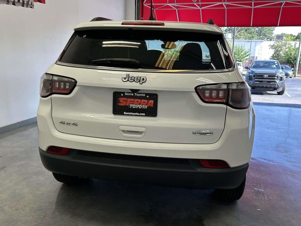 Used 2024 White Jeep Latitude image 3