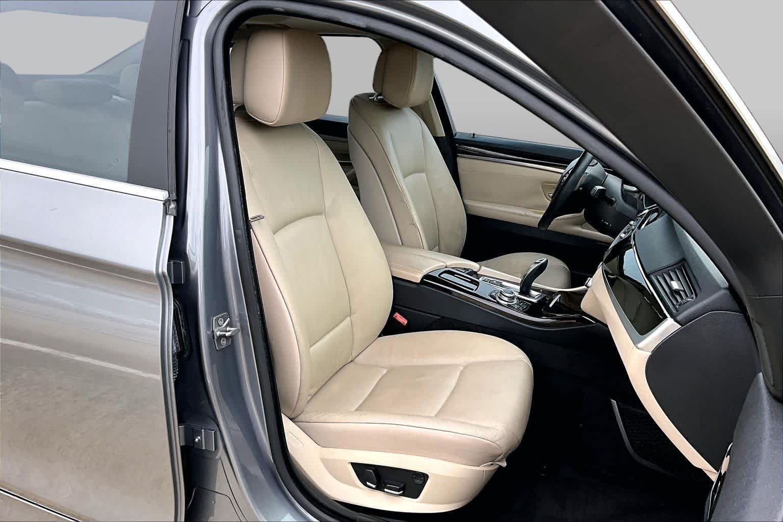 Used 2011 Space Gray BMW 528i image 8