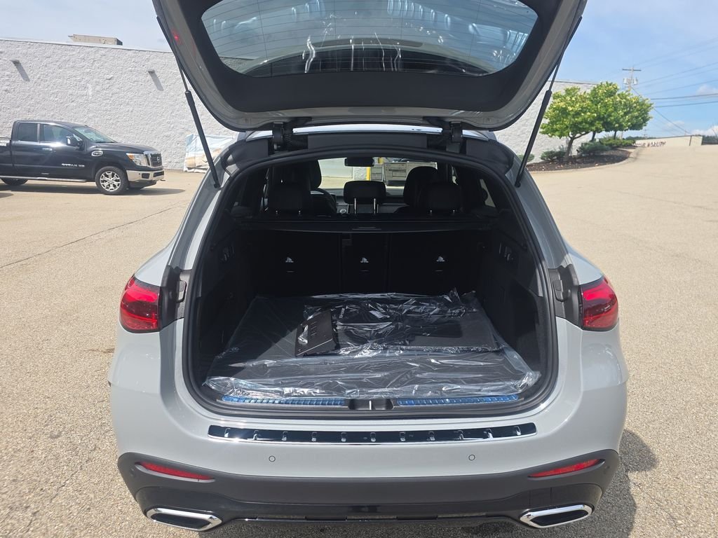 New 2026 MANUFAKTUR Alpine Grey Mercedes-Benz GLC 300 image 22